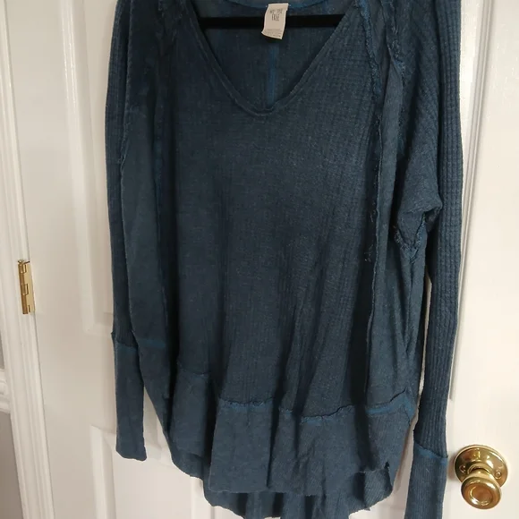 We The Free Catalina Thermal Top Free People Teal Size L Boho Oversized Casual - Picture 3 of 10